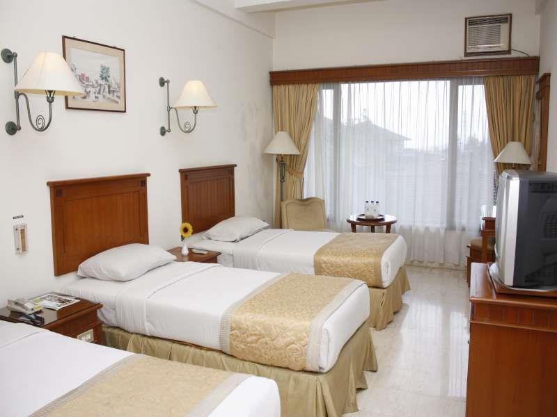 Hotel Parama Puncak Exterior foto